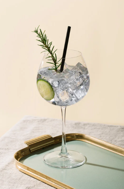 Recette cocktail Gin concombre romarin